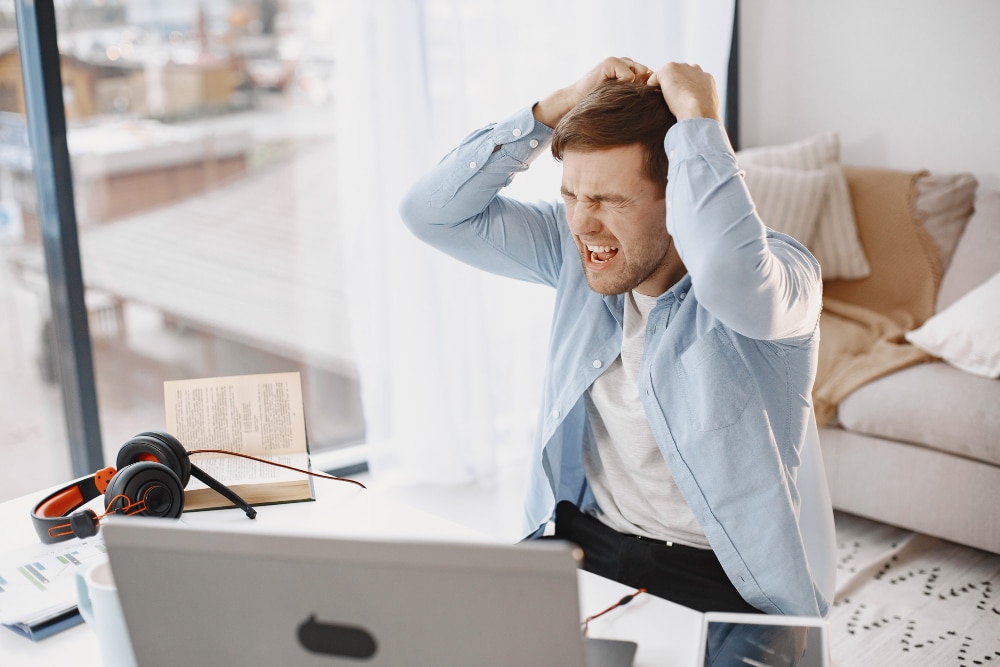 Découvrez des astuces simples et efficaces pour mieux gérer le stress au quotidien et retrouver sérénité et bien-être dans votre vie.