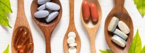 Découvrez pourquoi les compléments alimentaires s'imposent dans notre routine quotidienne pour combler les carences et booster la santé.