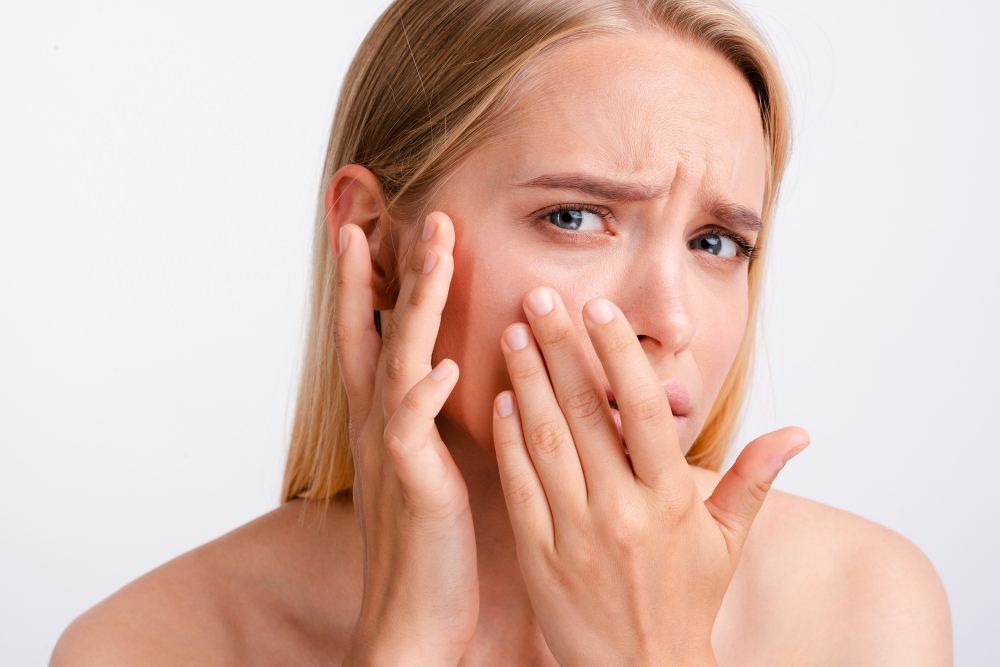 Découvrez comment apaiser et traiter l’eczéma du visage grâce à des conseils clairs, des soins adaptés et les bons gestes au quotidien.