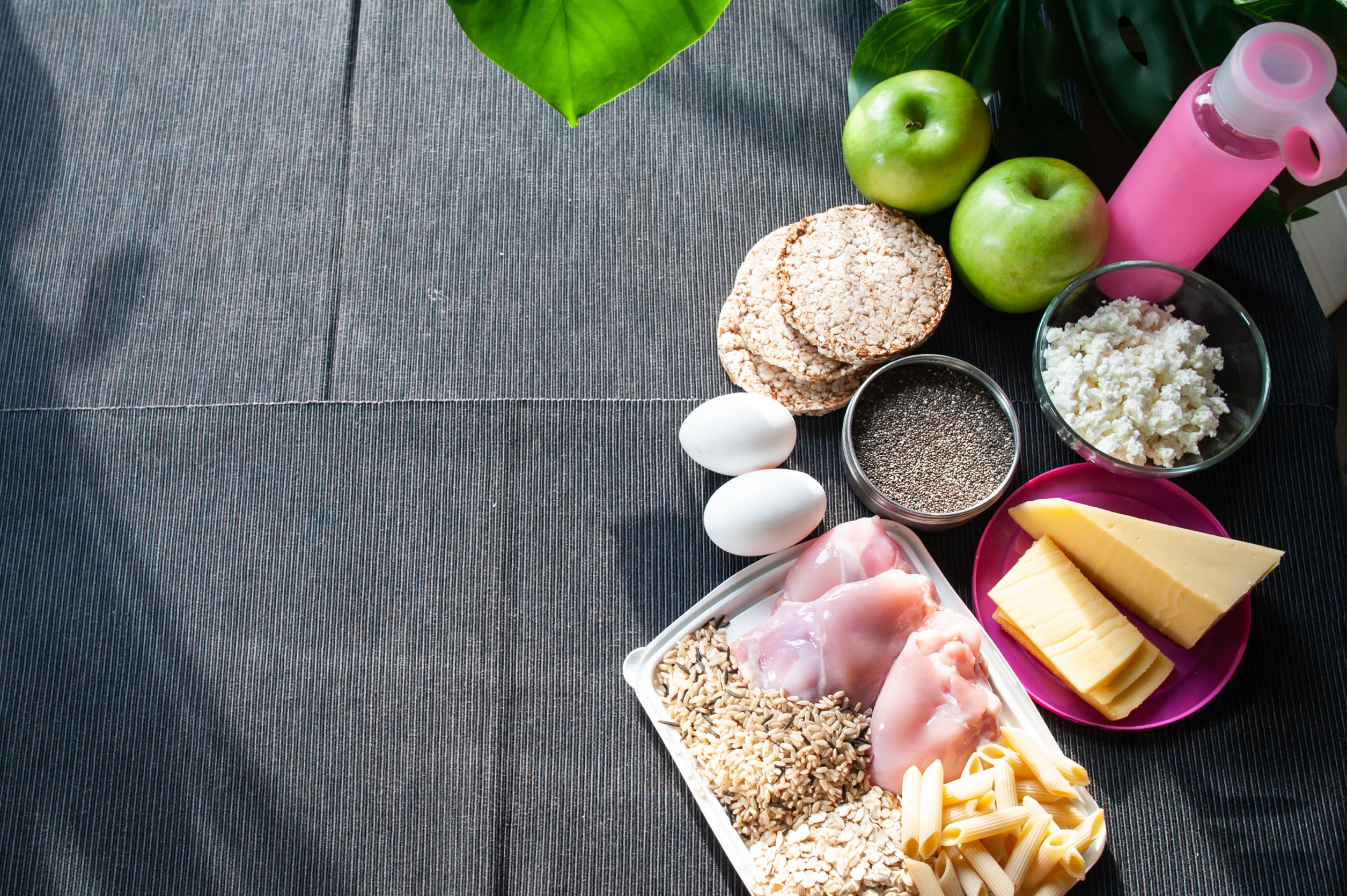 Sans le savoir, vous consommez peut-être déjà des compléments alimentaires. Découvrez où ils se cachent dans votre alimentation quotidienne.
