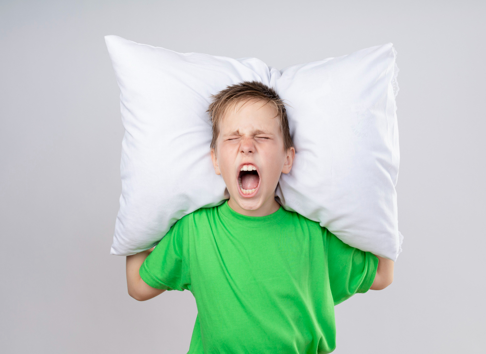 Découvrez des astuces simples pour aider votre enfant qui ne dort pas, créer une routine pour améliorer son sommeil pour des nuits paisibles.