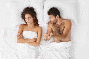 La fréquence des rapports sexuels influence-t-elle le bonheur en couple ? Découvrez ce que révèle une étude néo-zélandaise sur la sexualité et la satisfaction relationnelle.