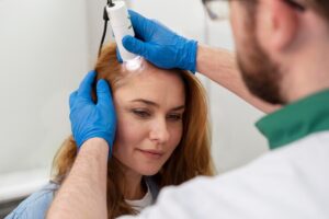 Regenera Activa, la biotechnologie innovante qui stimule la régénération capillaire et cutanée grâce aux propres cellules du patient. Solution naturelle, sûre et efficace.