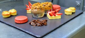 Découvrez comment le miel transforme vos desserts : astuces, recettes et secrets pour une pâtisserie gourmande et naturellement sucrée.